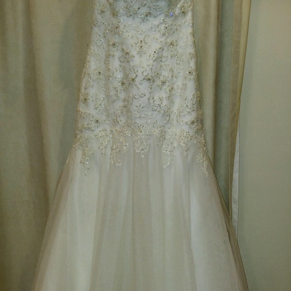 Maggie Sottero Midgely wedding gown - Picture 6 of 8